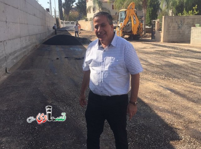  كفرقاسم : رئيس البلدية عادل بدير والسيد حسين النواره يتفقدان اعمال وترميمات شارع المقبرة والملعب البلدي